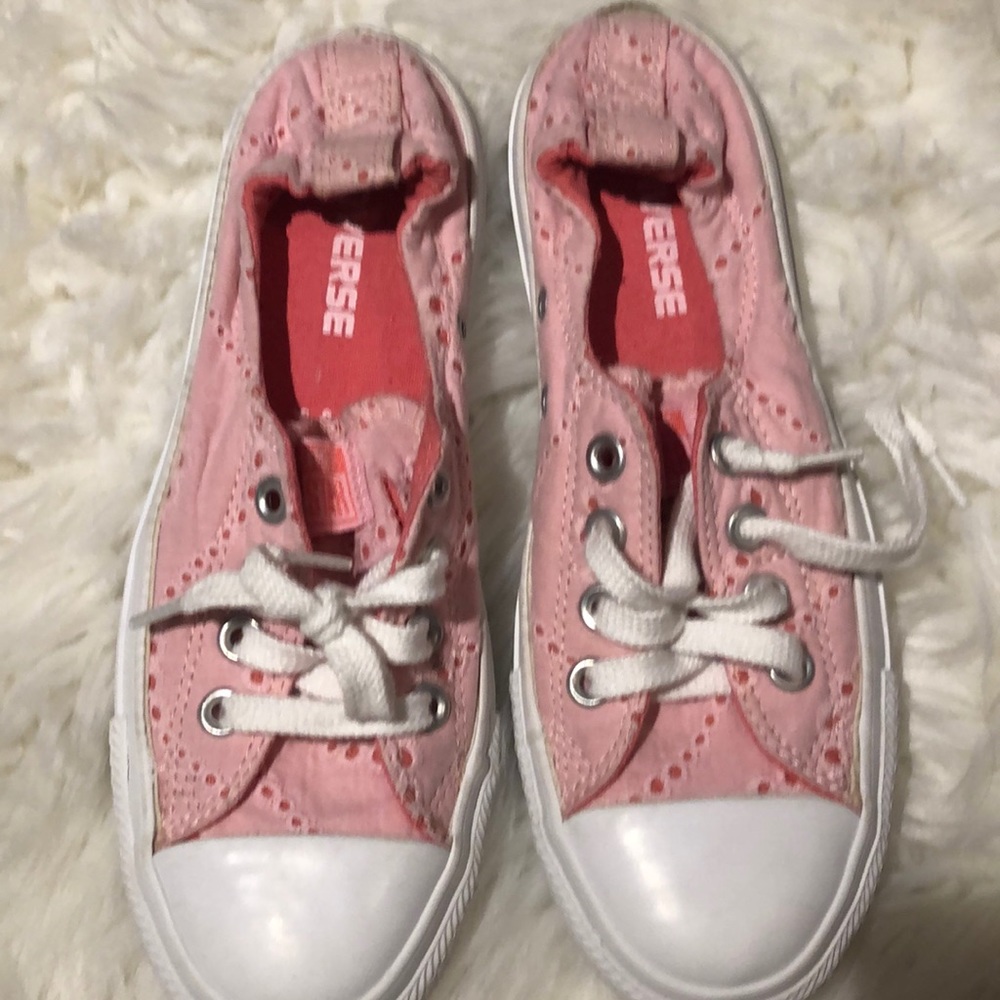 Rosy Converse